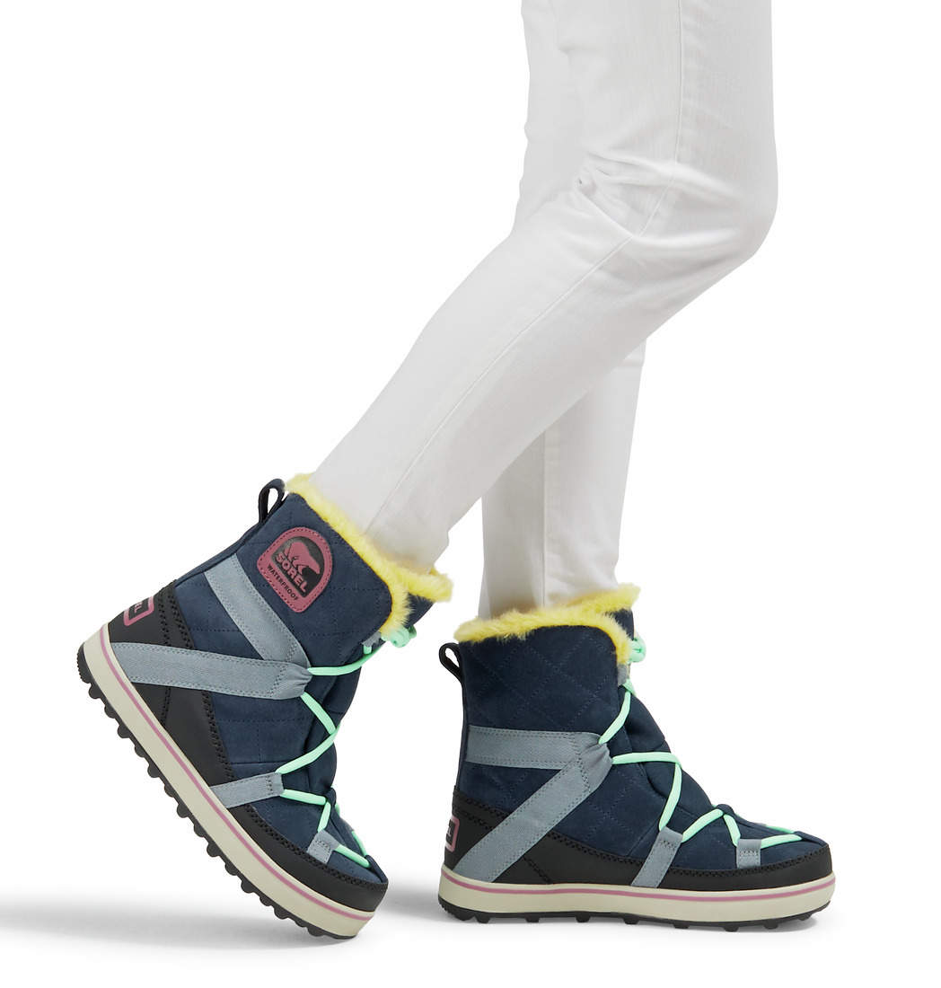 Sorel women's glacy explorer shortie snow boot 2025